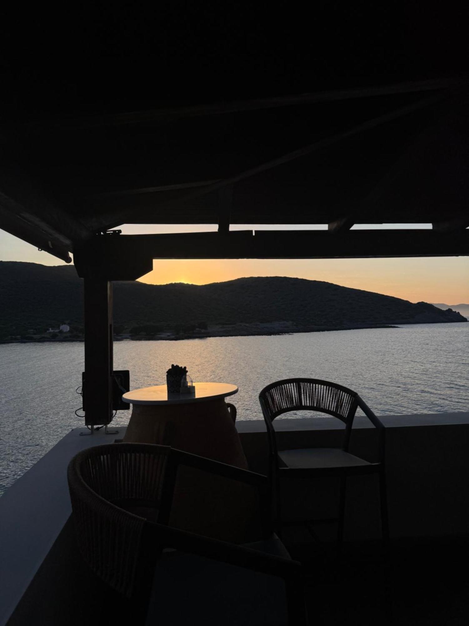 Tholos Alexandra'S Beachfront House Kavoúsion Dış mekan fotoğraf